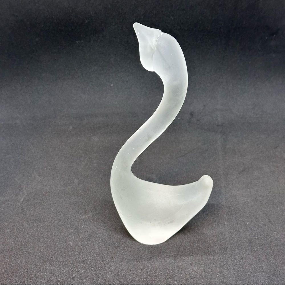 Vintage Frosted Art Glass Swan/Goose/Duck Figurine Paperweight 8.5 Inch Tall MCM